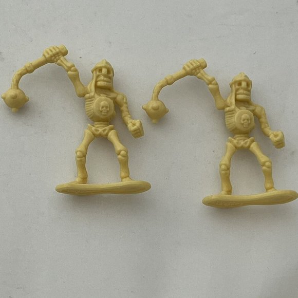 Lot Of Five Mini Plastic Battling Skeleton Pirate Figures Toysmith - Picture 11 of 14